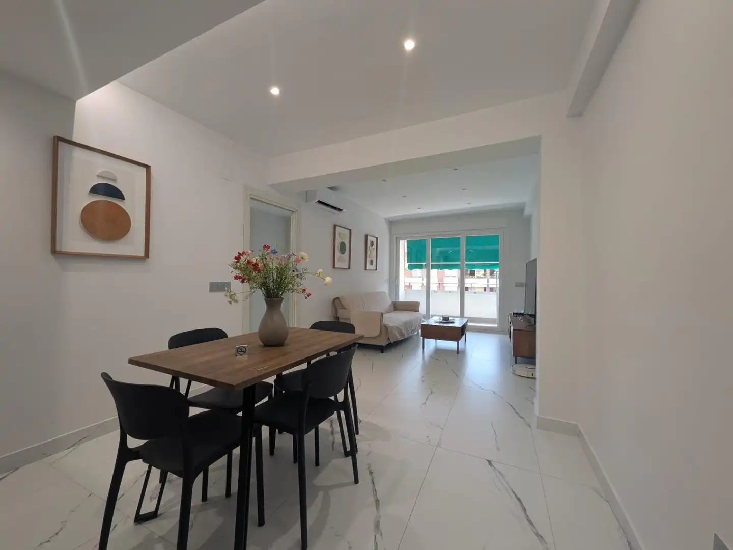 Living room of Flat for sale in Córdoba  with Air Conditioner, Terrace and Furnished