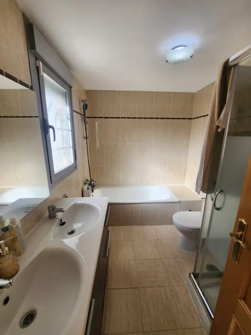 Baño de Casa o chalet en venta en Villalbilla con Aire acondicionado, Calefacción y Jardín privado