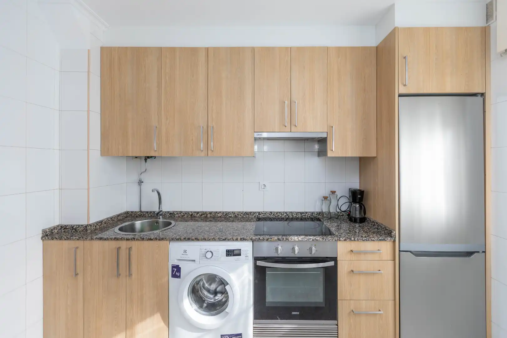 Cuina de Apartament en venda en Sanxenxo amb Calefacció, Terrassa i Moblat