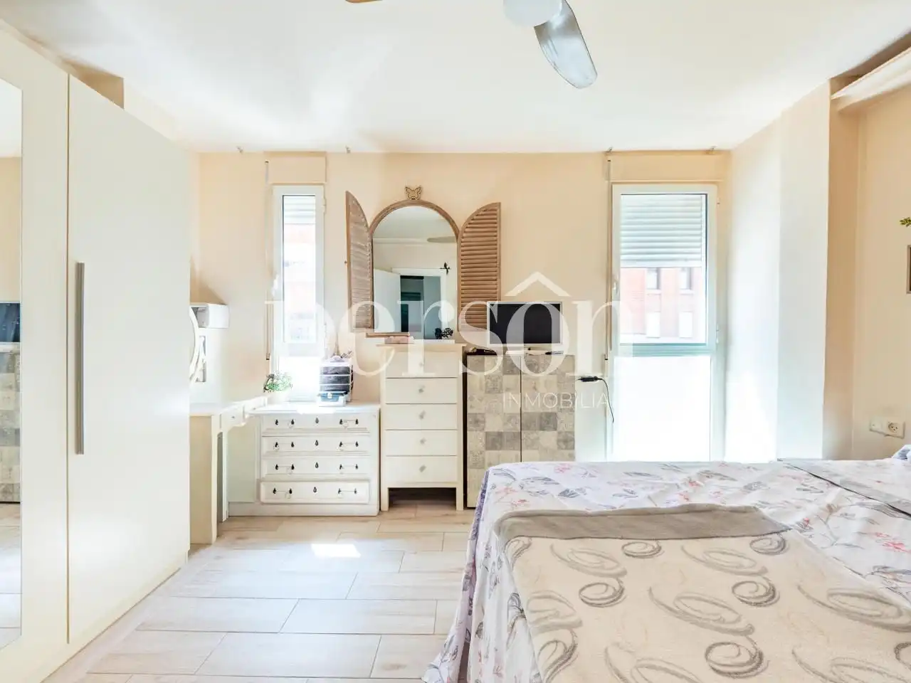 Habitación de Piso en venta en Valencia con Aire acondicionado, Terraza y Amueblado