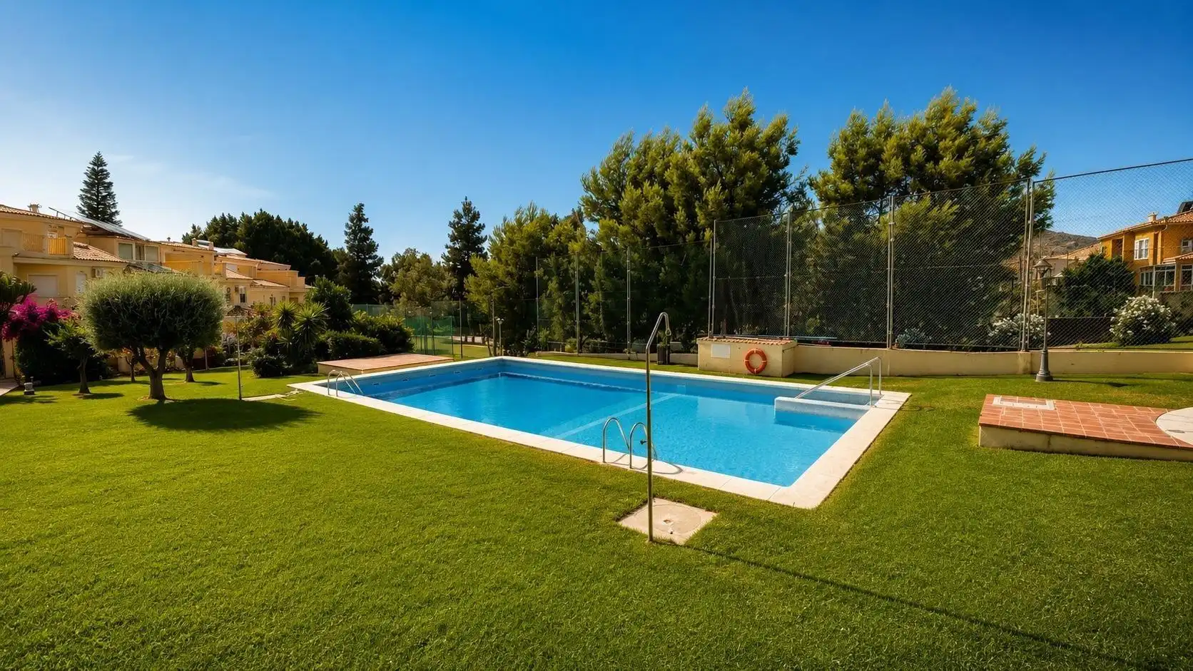 Piscina de Casa o chalet en venta en Vícar con Aire acondicionado, Calefacción y Jardín privado