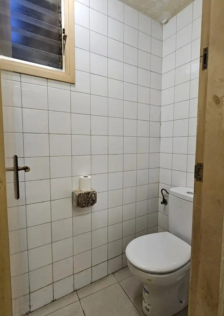 Bany de Local de lloguer en Figueres