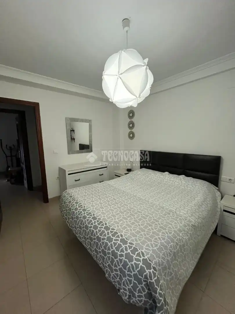 Flat for sale in C. Regimiento de Soria, Cruz Roja
