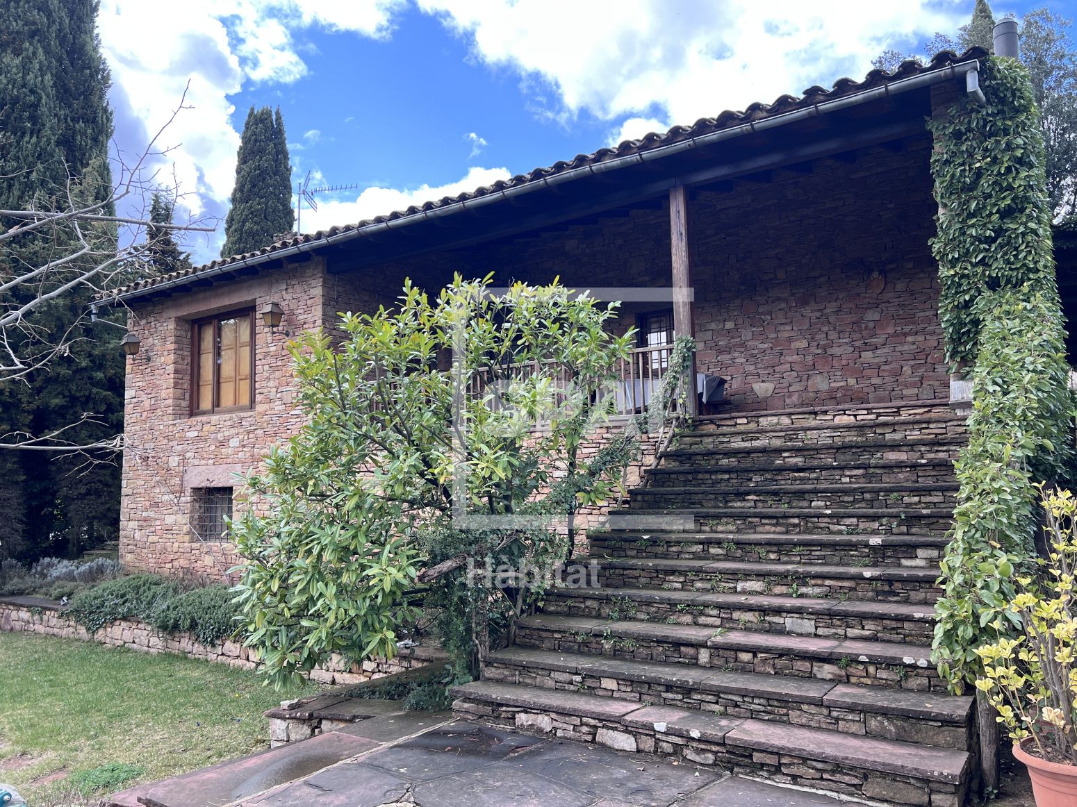 Vista exterior de Casa o xalet en venda en Sant Martí de Centelles amb Calefacció, Jardí privat i Terrassa
