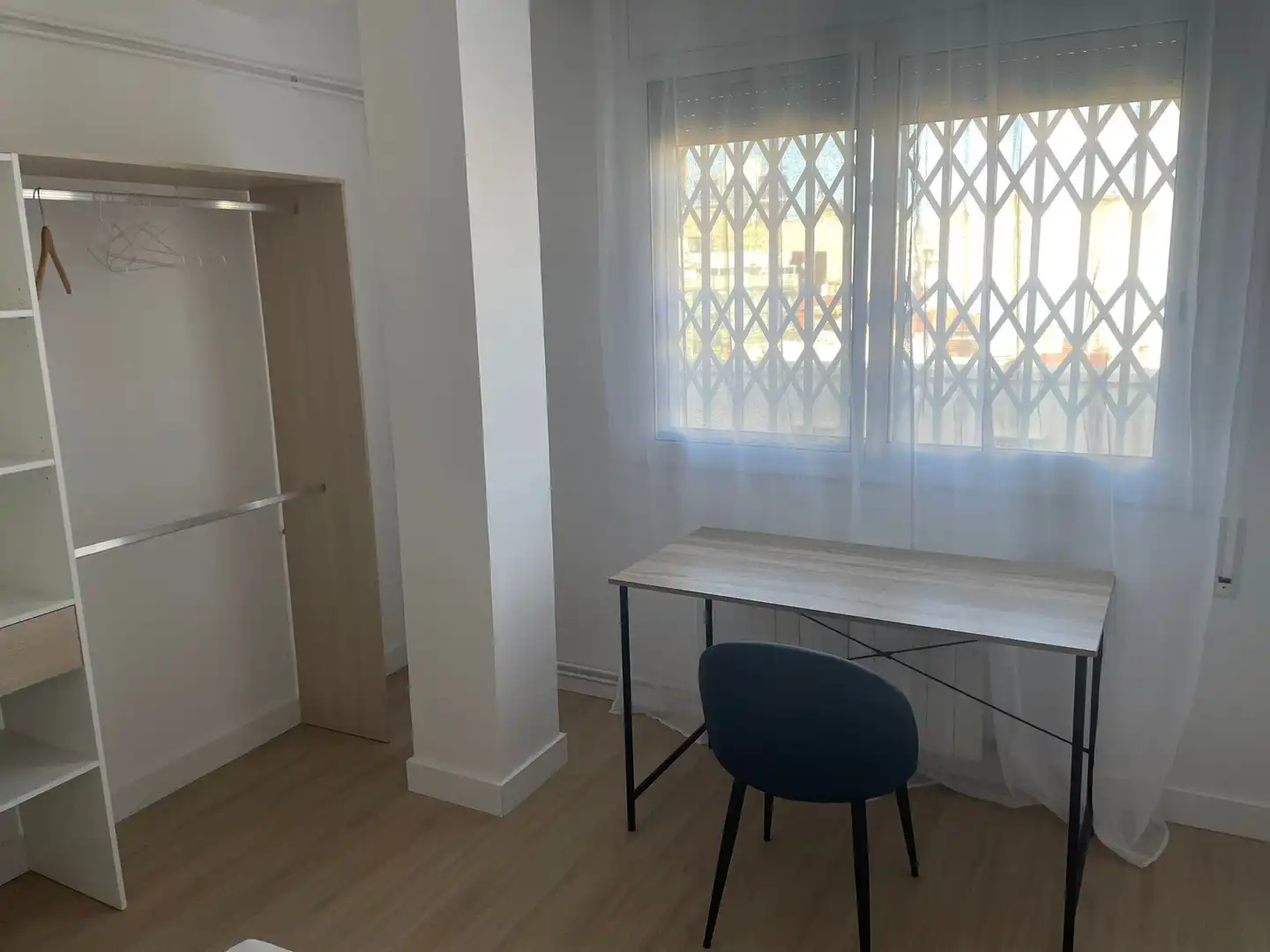 Habitación de Ático de alquiler en Tarragona con Aire acondicionado, Calefacción y Parquet