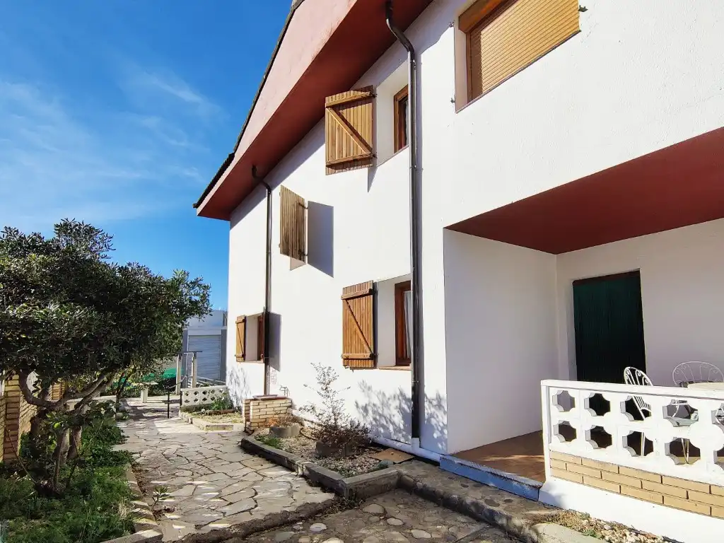 Außenansicht von Haus oder Chalet zum Verkauf in Barbastro
