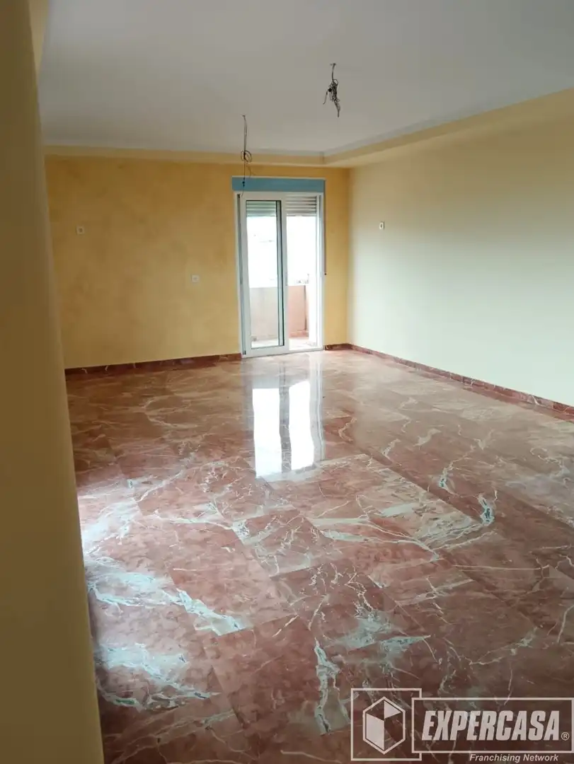 Wohnung zum Verkauf in Tous mit Klimaanlage und Terrasse
