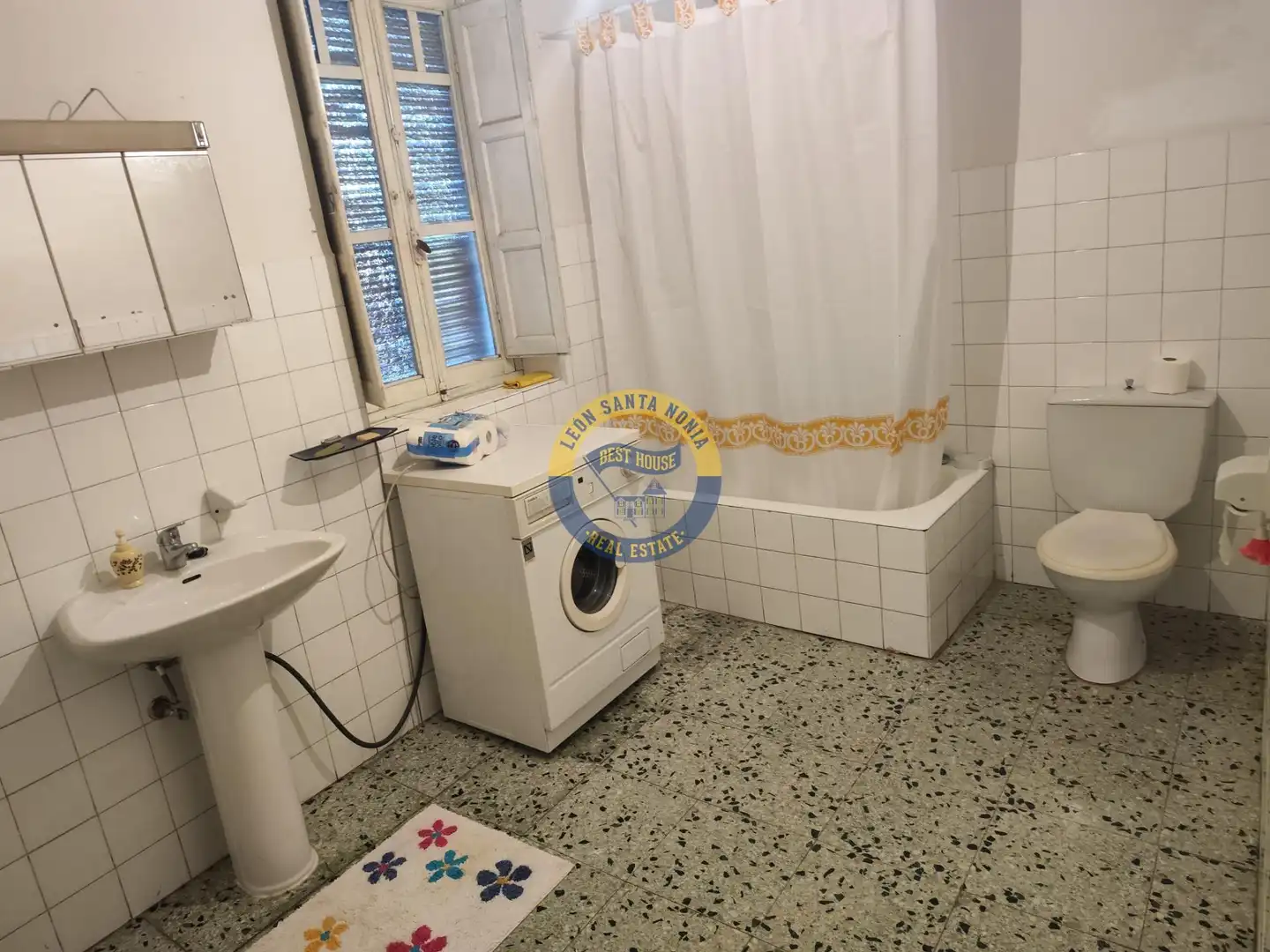 Badezimmer von Haus oder Chalet zum Verkauf in León Capital  mit Privatgarten