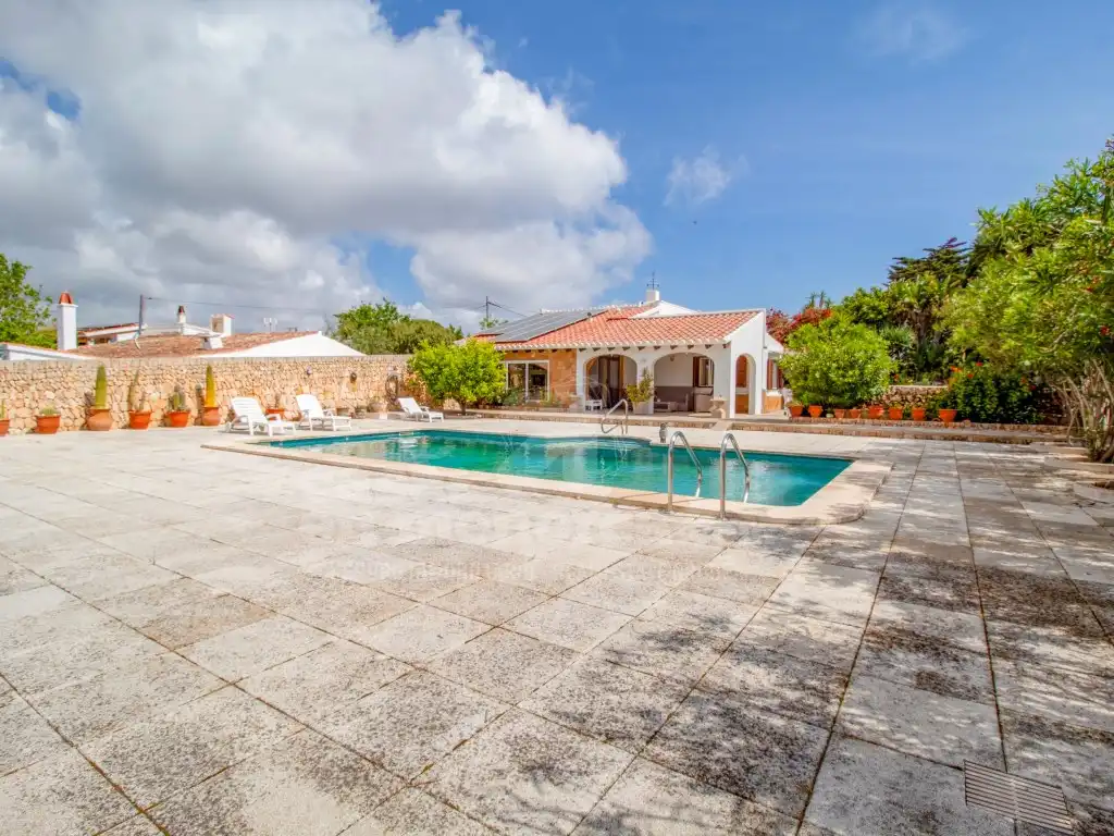 Piscina de Finca rústica en venda en Sant Lluís amb Aire condicionat, Calefacció i Jardí privat