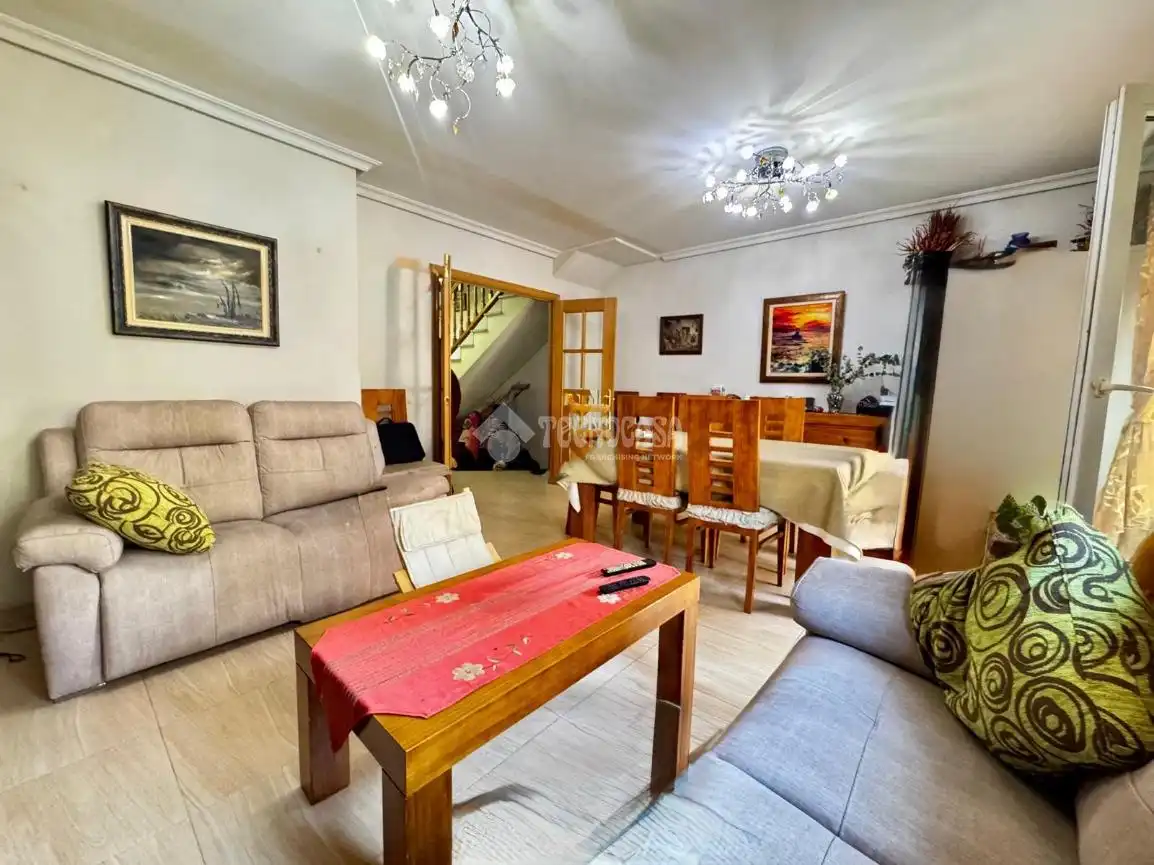 Sala de estar de Casa adosada en venta en Pedrezuela con Aire acondicionado, Terraza y Amueblado