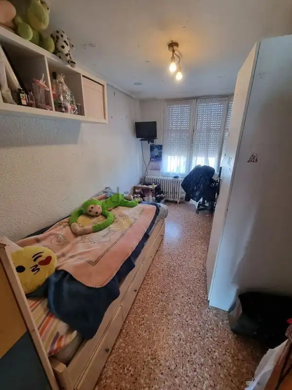 Dormitori de Casa o xalet en venda en Zaragoza amb Aire condicionat, Calefacció i Jardí privat
