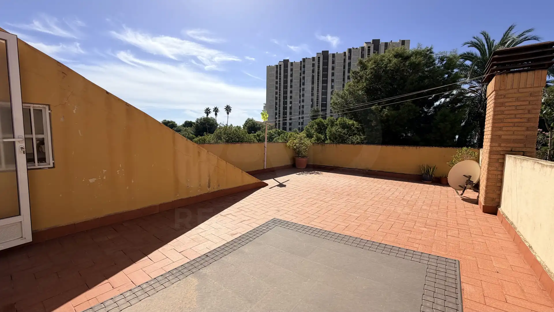 Casa aparellada amb piscina en venda a Playa de San Juan - El Cabo de las Huertas, imagen 11