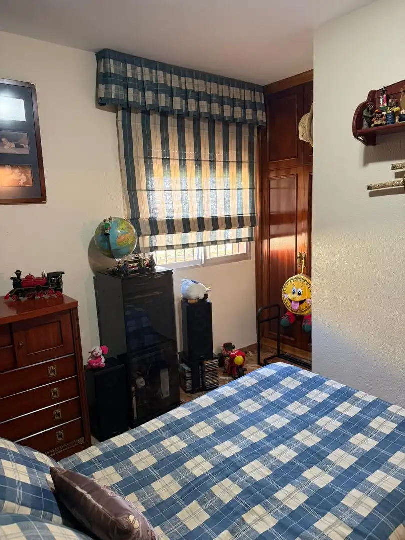 Habitación de Casa adosada en venta en Algeciras