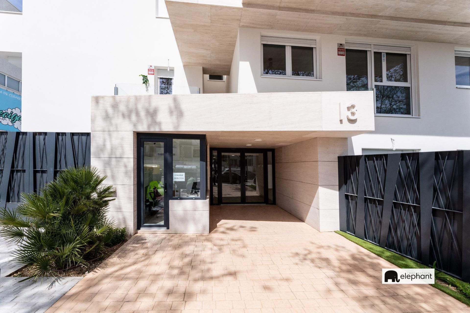 Exterior view of Loft for sale in San Sebastián de los Reyes  with Heating, Terrace and Balcony