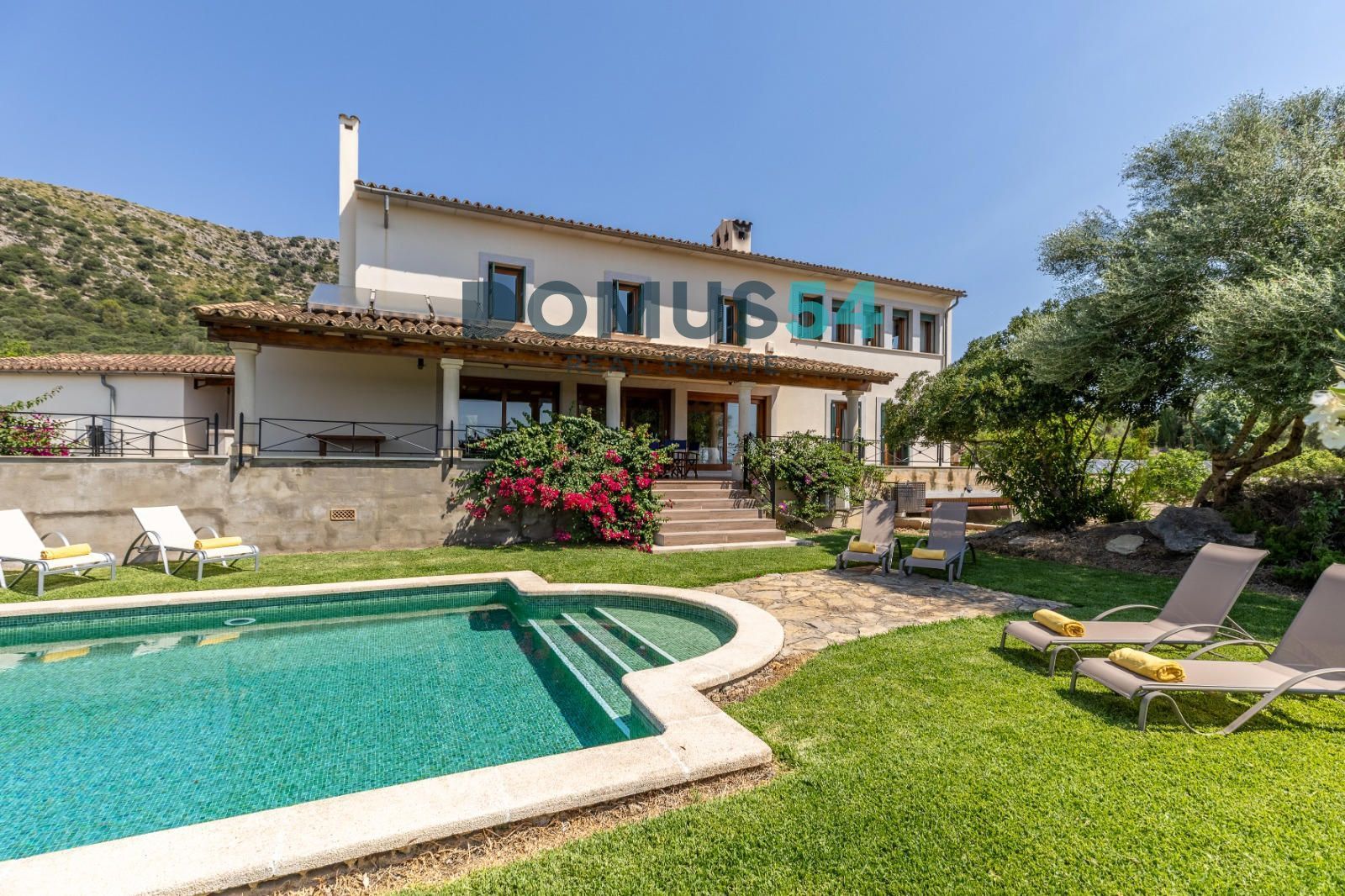 Exterior view of Country house to rent in Alcúdia  with Terrace, Swimming Pool and Furnished