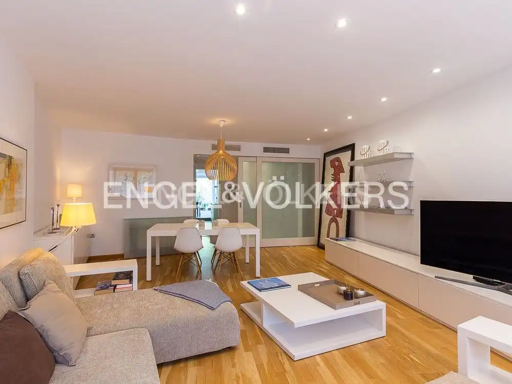 Sala d'estar de Pis de lloguer en Valencia amb Aire condicionat, Calefacció i Parquet