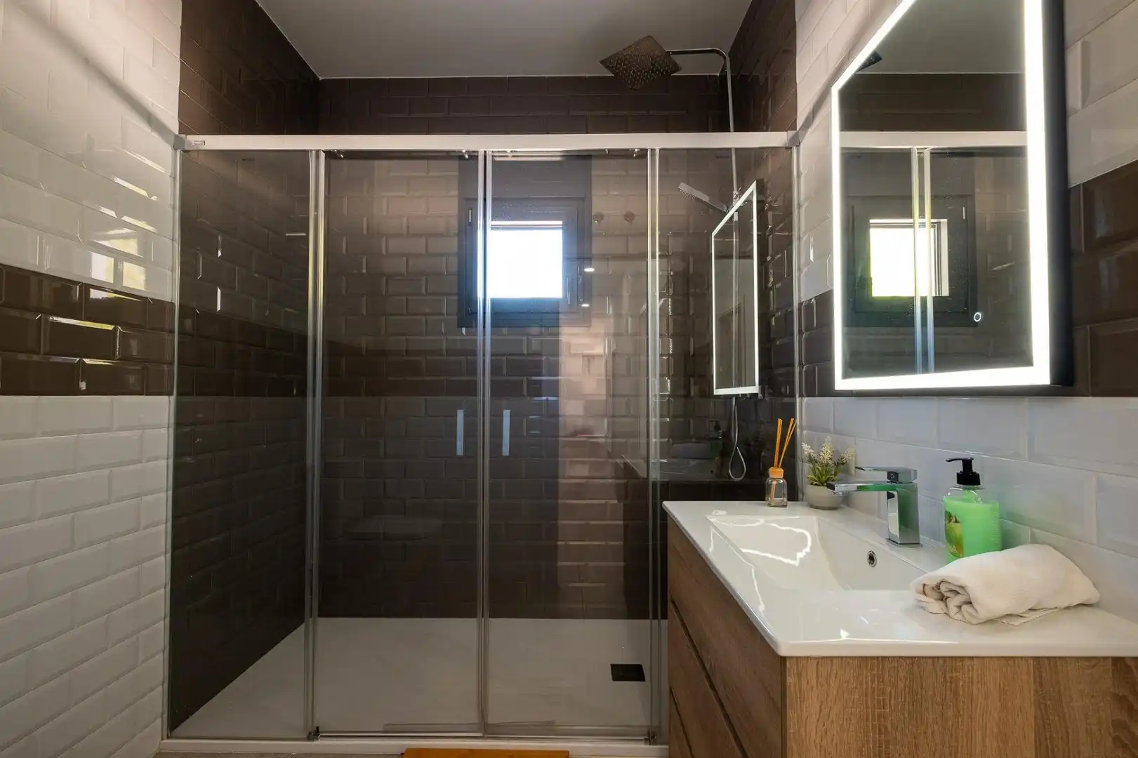 Bathroom of Houses for sale in Ayamonte  with Air Conditioner, Private garden and Storage room