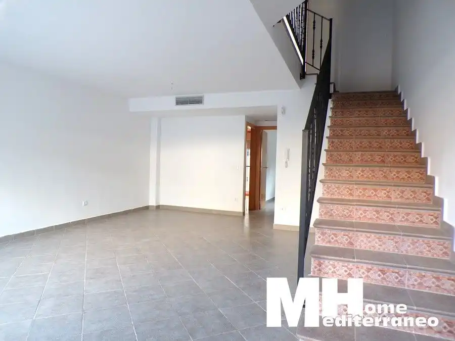 Casa adosada en venta en Gilet con Aire acondicionado