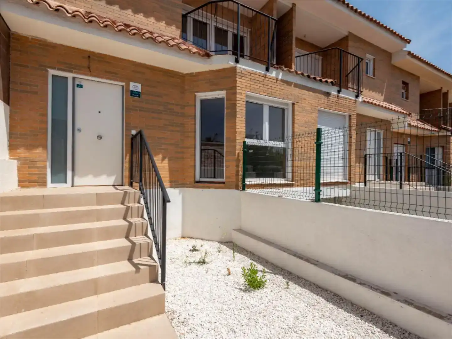 Vista exterior de Casa o chalet de alquiler en Valdemoro con Balcón