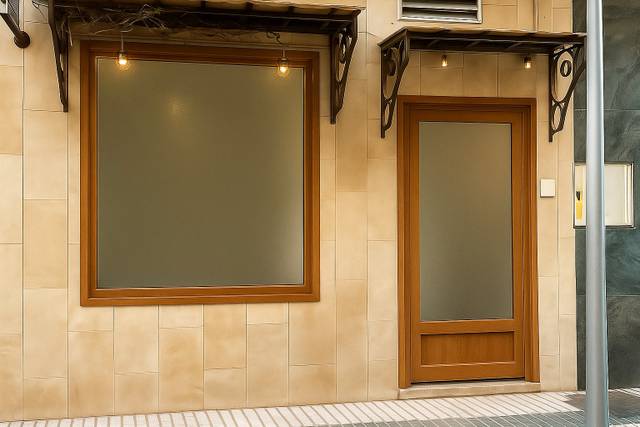 Local comercial en Alquiler en Calle Barcenilla en Renedo