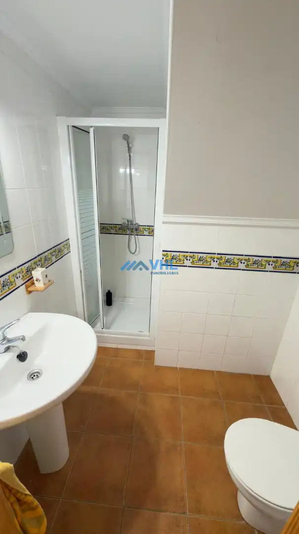 Bany de Casa o xalet en venda en Castro-Urdiales amb Calefacció, Jardí privat i Traster