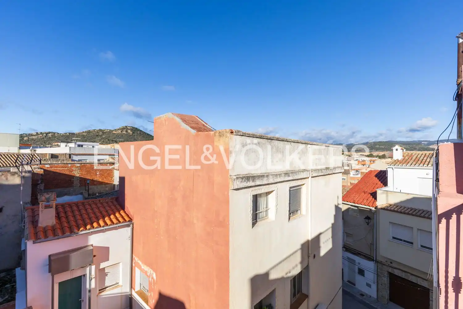 Vista exterior de Casa o xalet en venda en Villar del Arzobispo amb Aire condicionat, Calefacció i Traster