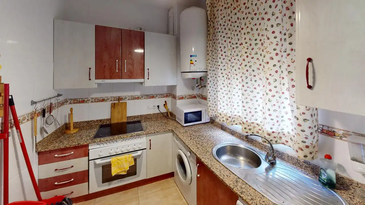 Kitchen of Buildings for sale in Cambil  with Community pool