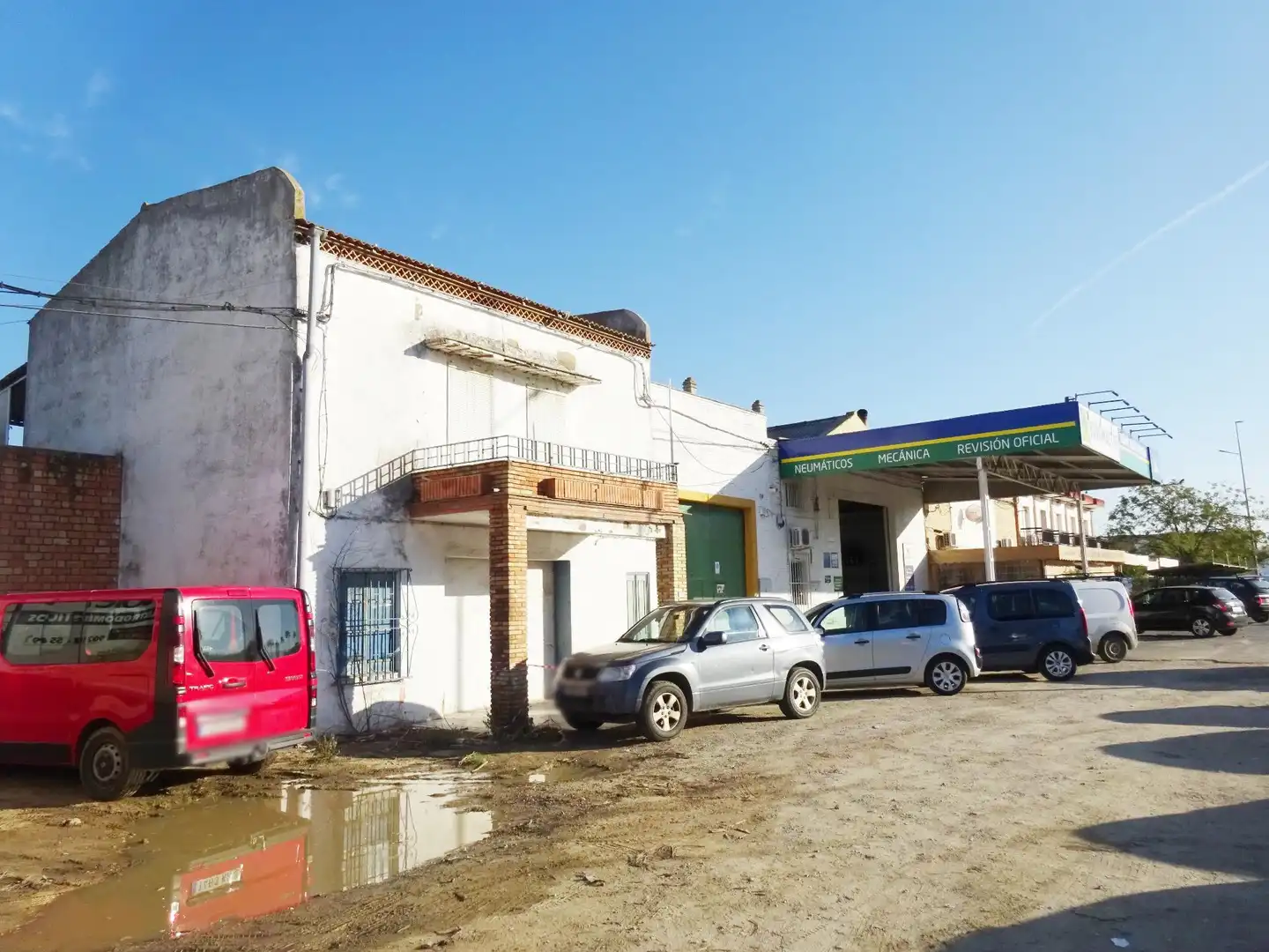 Außenansicht von Residential zum Verkauf in La Palma del Condado