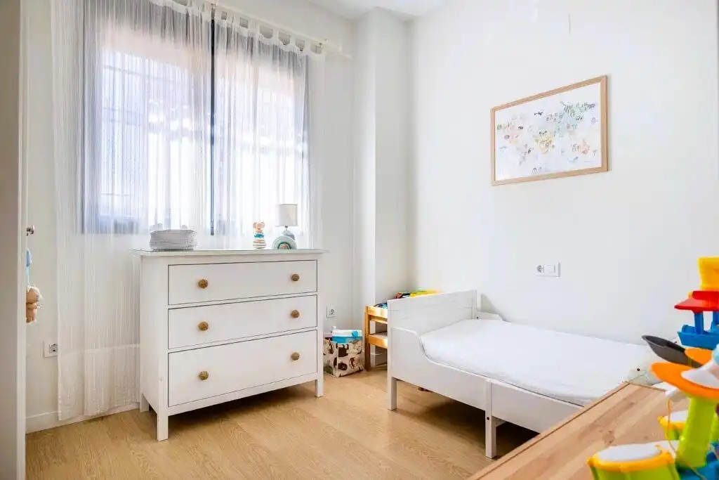 Schlafzimmer von Wohnung zum Verkauf in Sevilla mit Klimaanlage