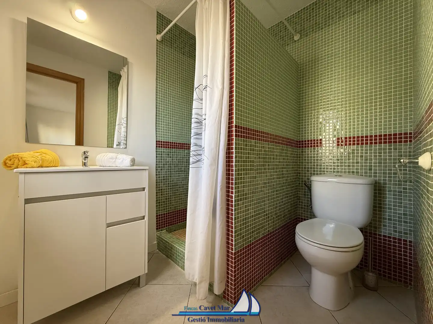 Baño de Casa adosada en venta en Mont-roig del Camp con Aire acondicionado, Calefacción y Jardín privado