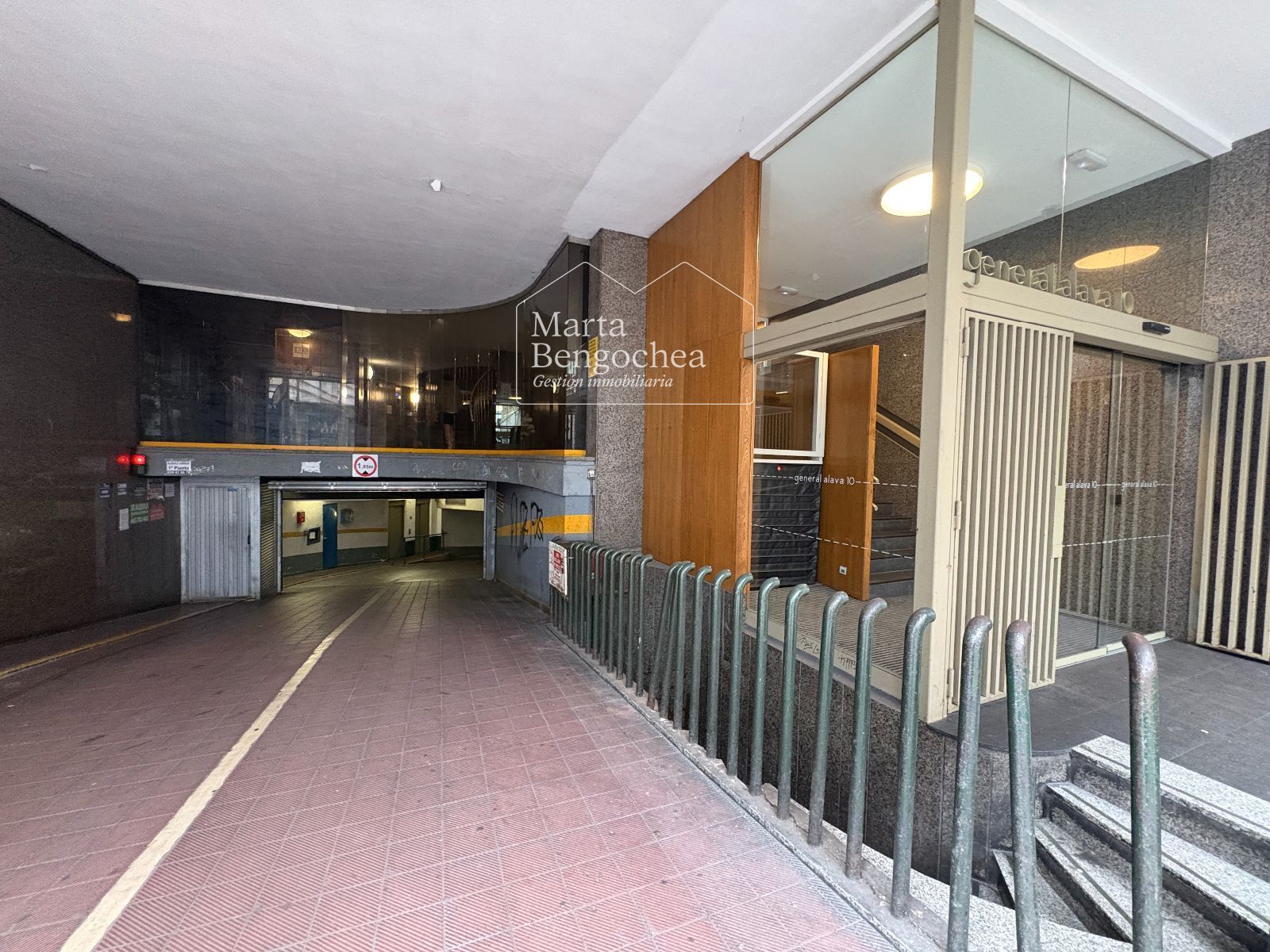 Garage zur Miete in Vitoria - Gasteiz