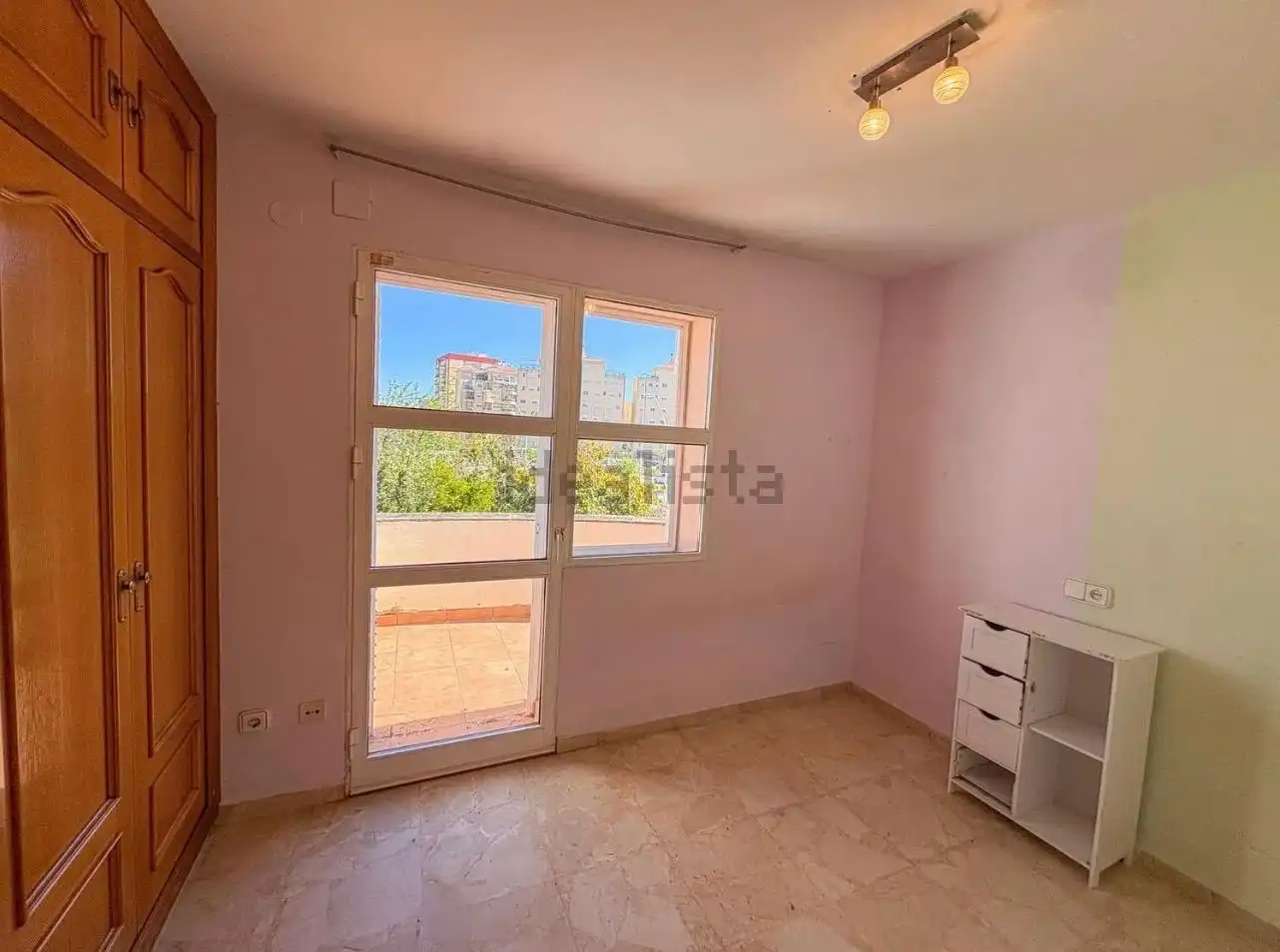 Dormitori de Casa o xalet en venda en Gandia amb Calefacció, Jardí privat i Terrassa