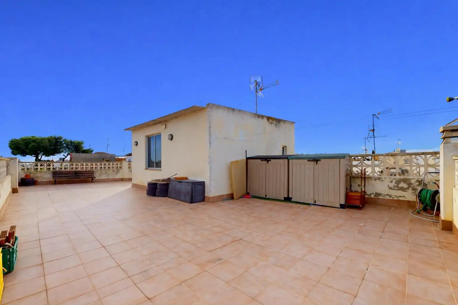 Terrasse von Wohnung zum Verkauf in San Pedro del Pinatar mit Klimaanlage, Terrasse und Möbliert