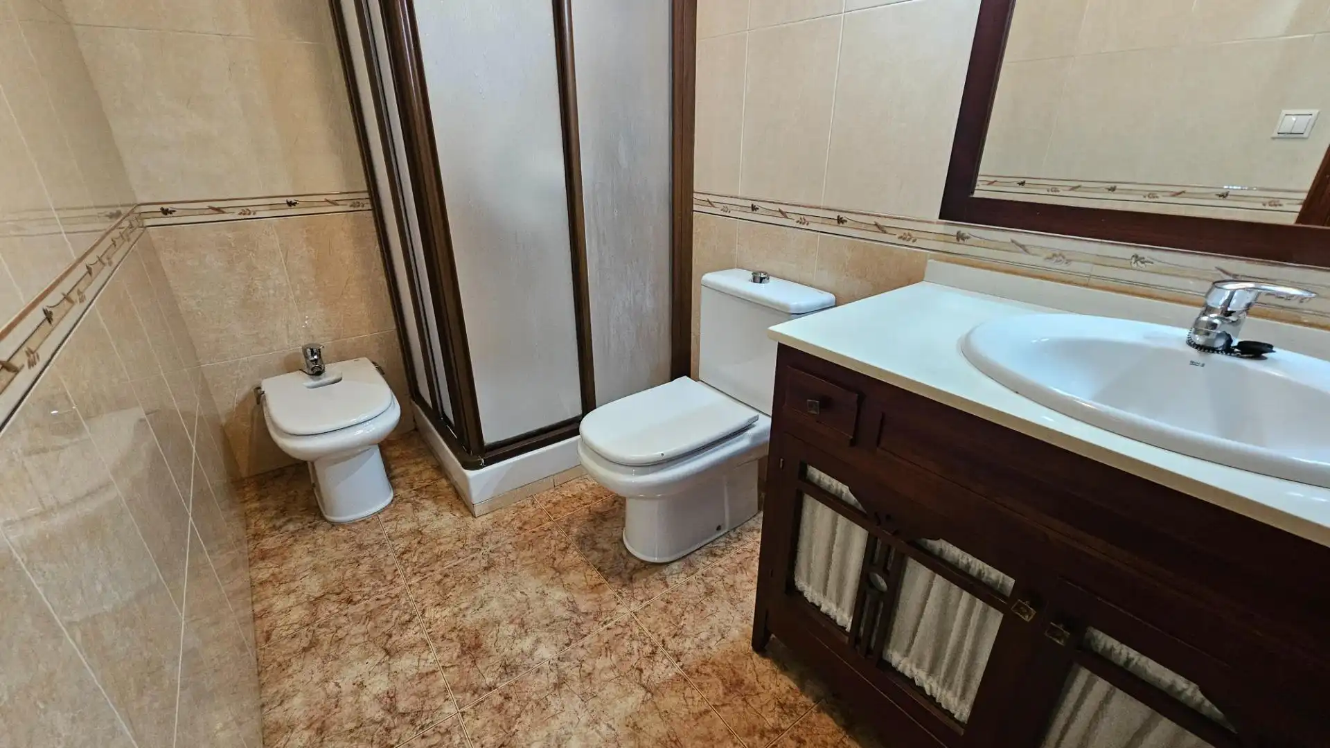 Bany de Casa o xalet en venda en Córdoba amb Aire condicionat, Calefacció i Terrassa