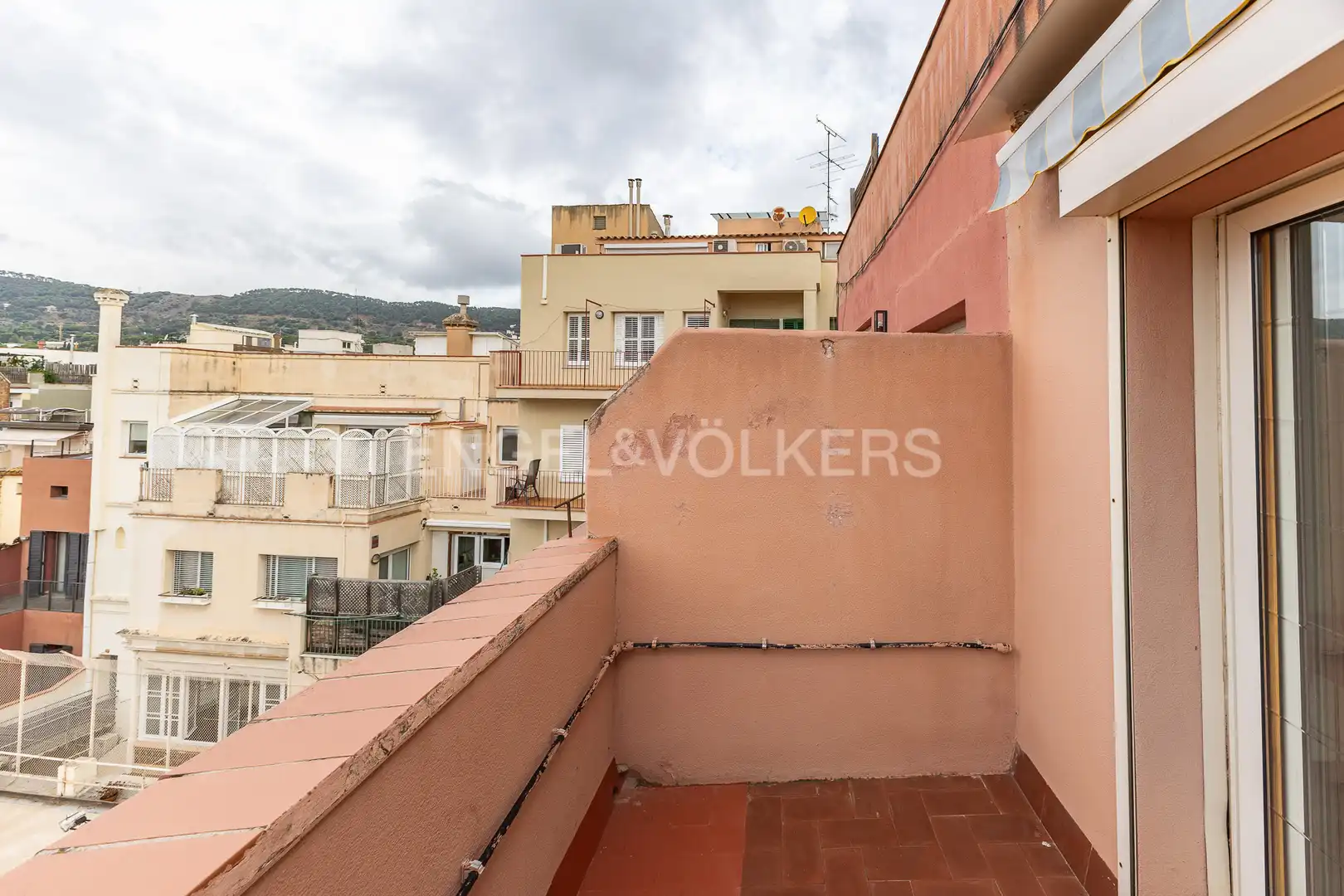 Vista exterior de Àtic en venda en Barcelona amb Calefacció, Parquet i Terrassa