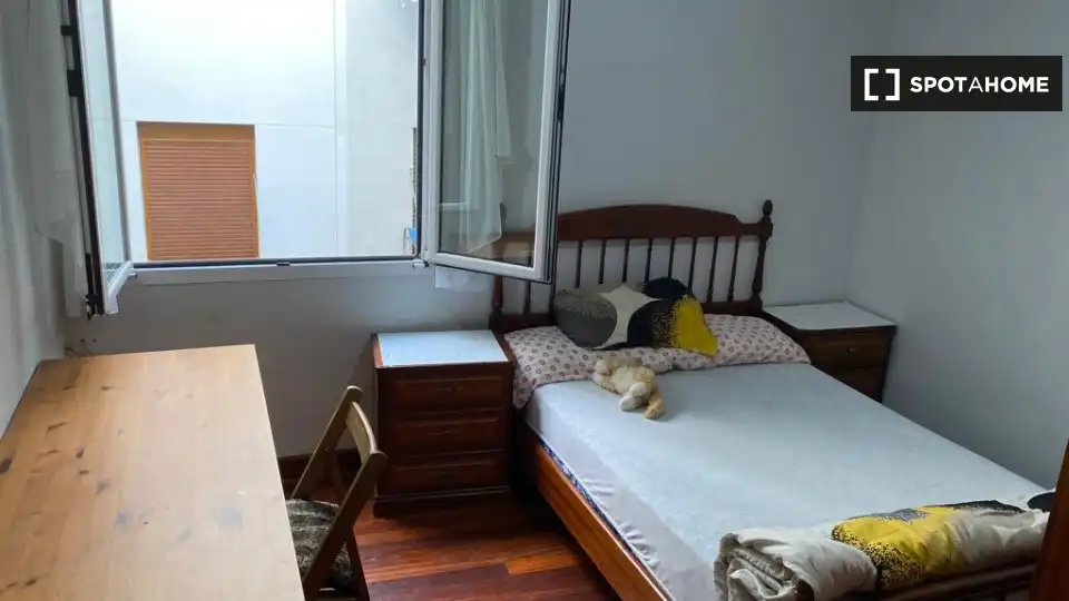 Schlafzimmer von Wohnung zur untervermieten in Bilbao  mit Klimaanlage, Heizung und Möbliert