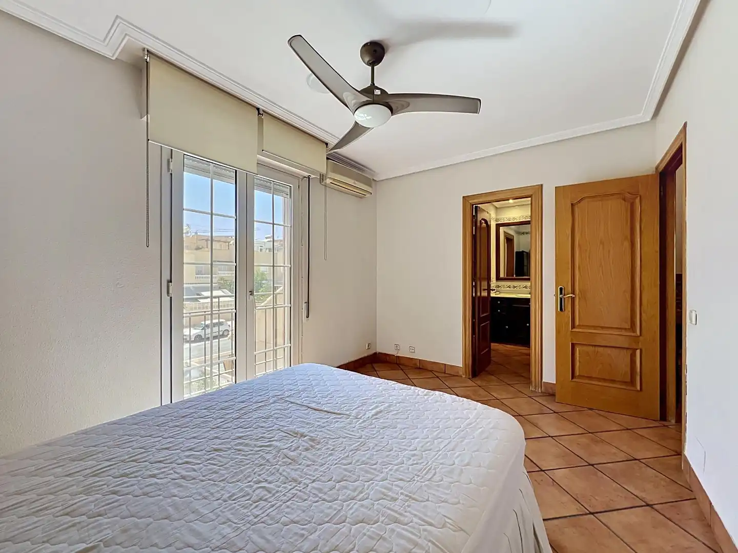 Bedroom of Detached homes for sale in Roquetas de Mar