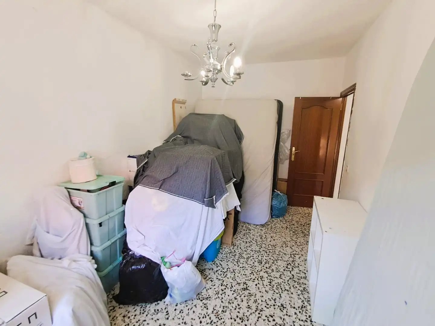 Habitación de Piso en venta en Madrid con Calefacción, Terraza y Alarma