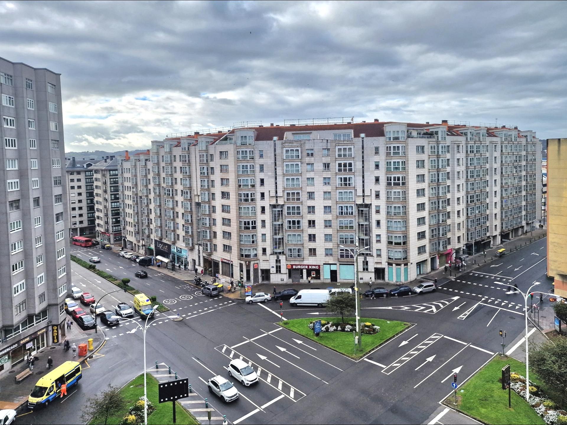 Vista exterior de Apartament de lloguer en A Coruña Capital  amb Calefacció, Parquet i Terrassa