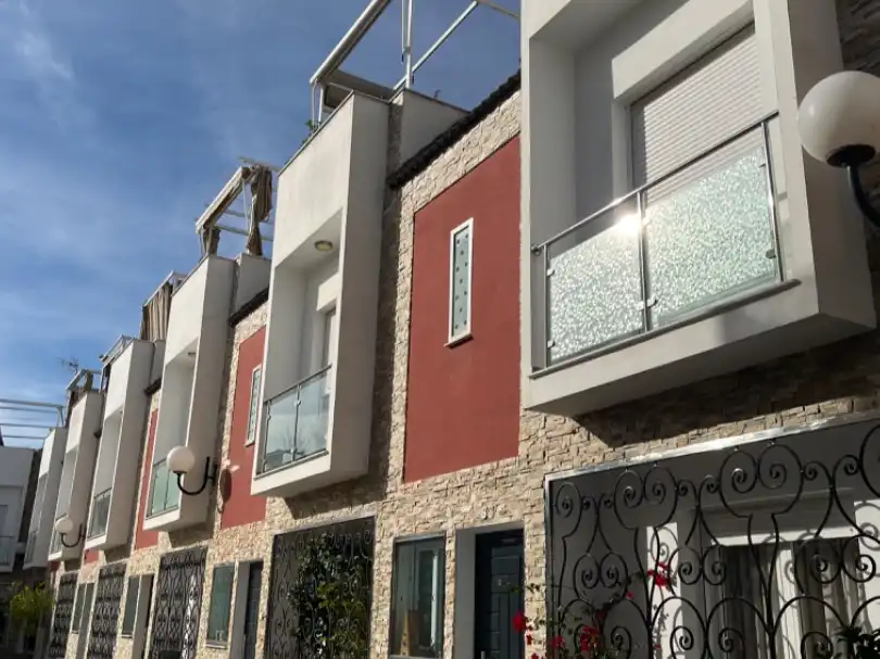 Adossat amb piscina en venda a Calle batalla de bailen 19, imagen 4