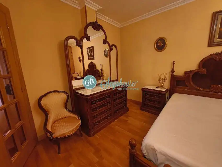 Schlafzimmer von Wohnung zur Miete in Segovia mit Heizung, Parkett und Möbliert