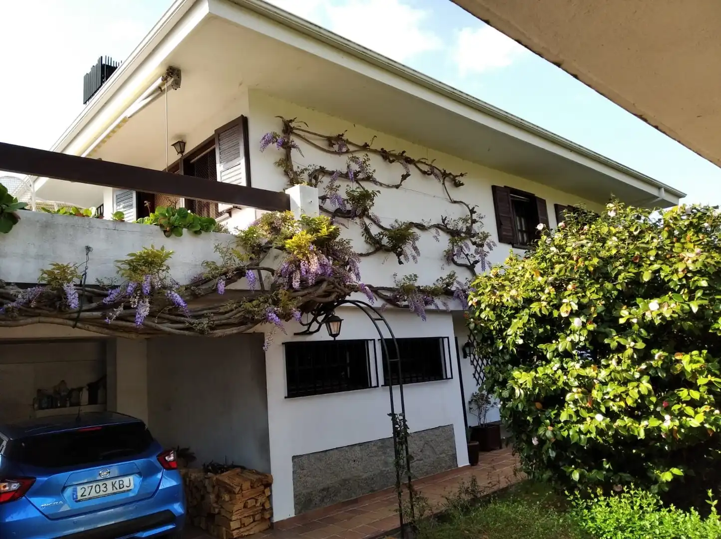 Vista exterior de Casa o chalet en venta en Vigo  con Calefacción, Jardín privado y Parquet