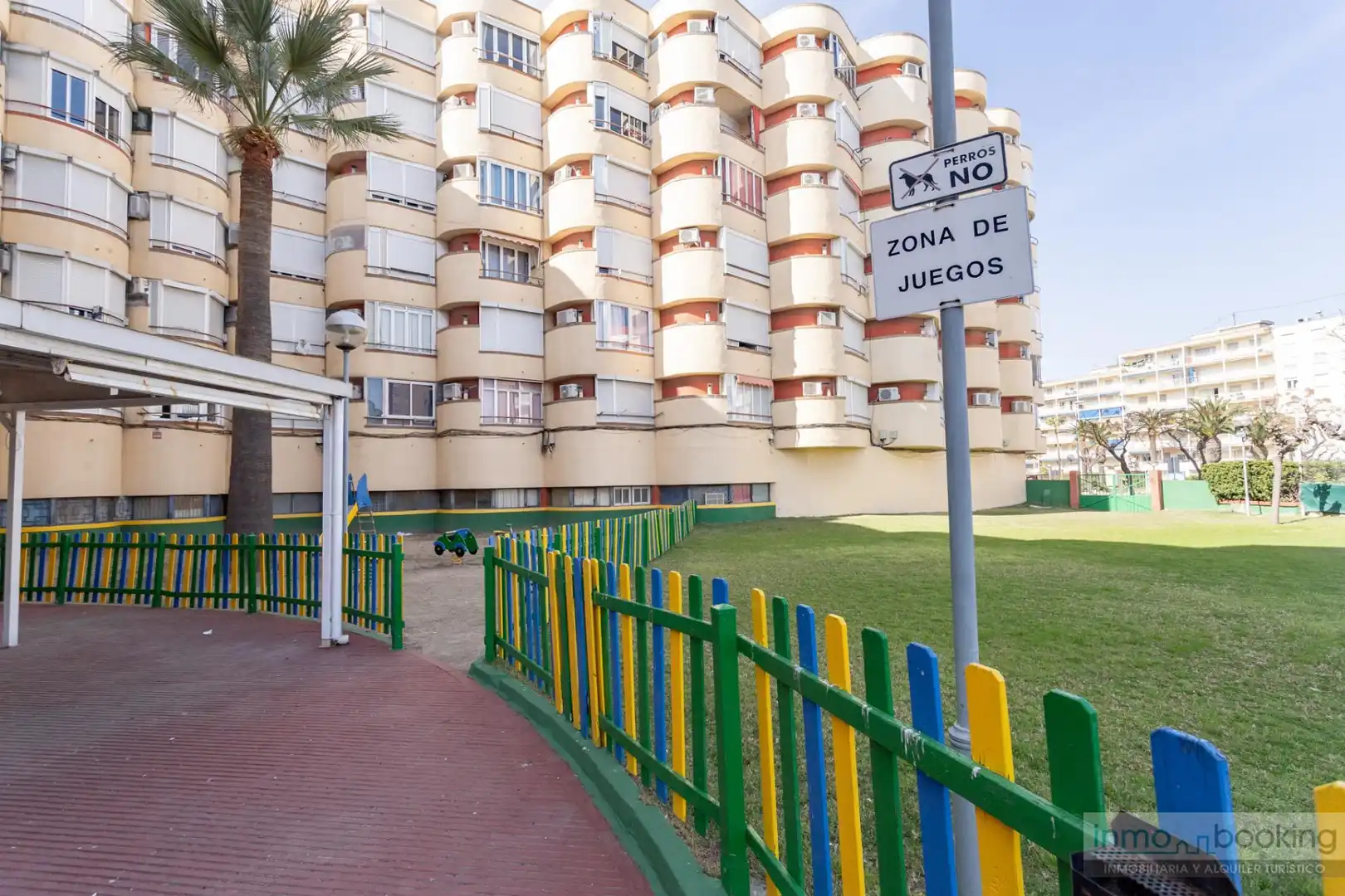 Vista exterior de Estudi en venda en Vila-seca amb Aire condicionat, Calefacció i Piscina comunitària