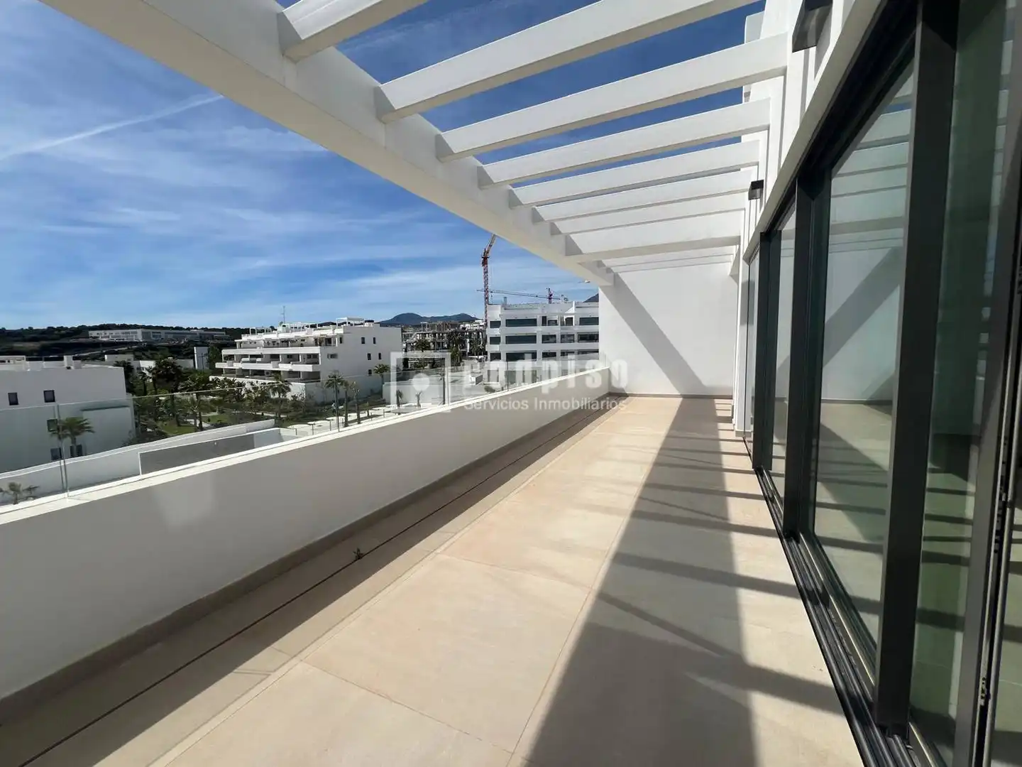 Terrassa de Pis en venda en Estepona amb Aire condicionat, Calefacció i Jardí privat