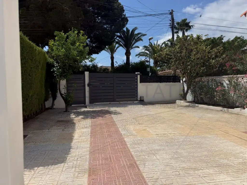 Vista exterior de Casa o chalet en venta en La Nucia