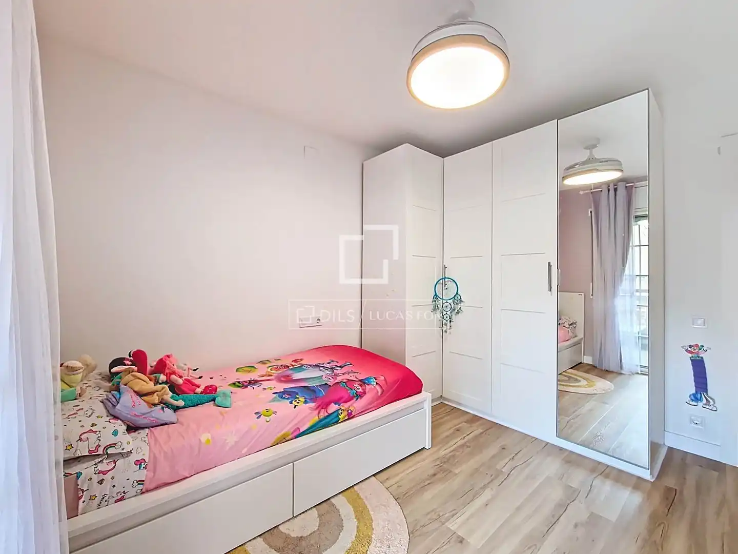 Schlafzimmer von Haus oder Chalet zum Verkauf in Vilanova i la Geltrú mit Klimaanlage, Heizung und Parkett