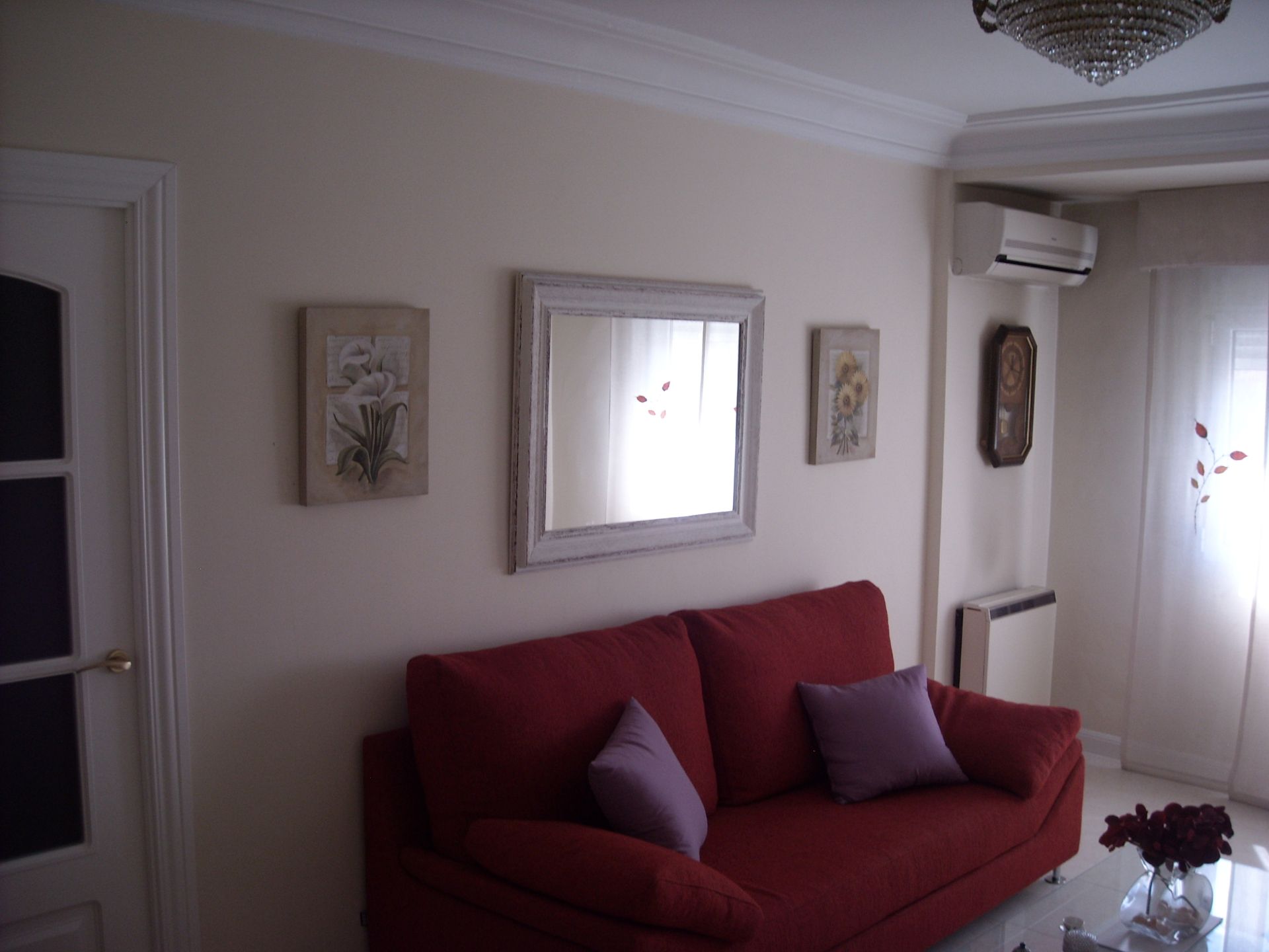 Living room of Flat to rent in  Zaragoza Capital  with Heating, Furnished and Oven