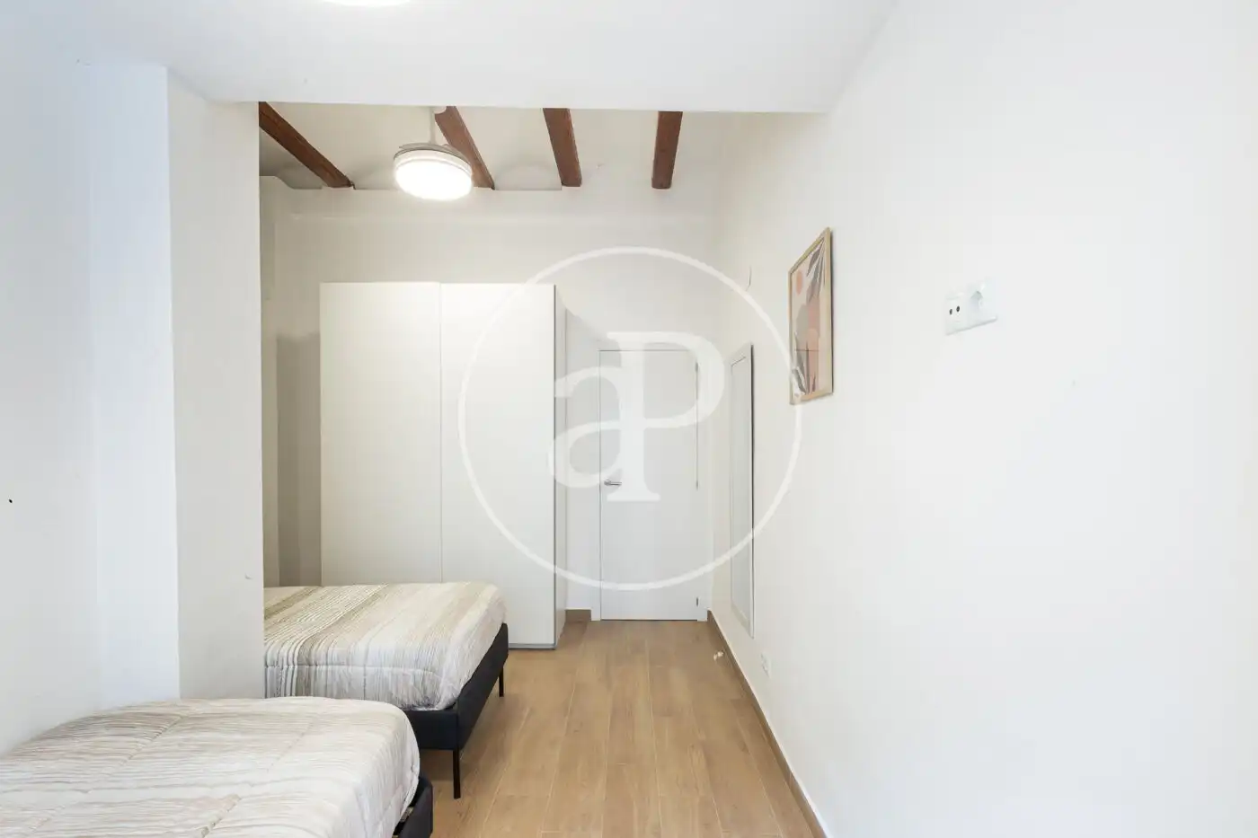Bedroom of Flat for sale in Valencia  with Heating, Terrace and Furnished
