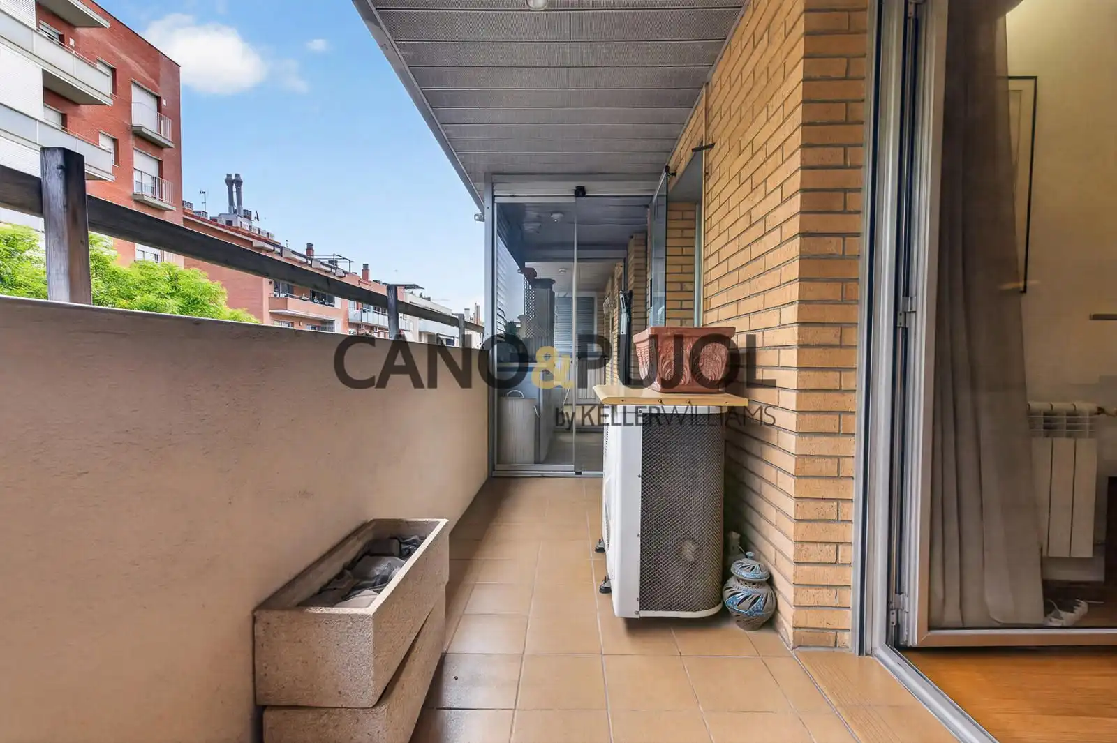 Terrassa de Pis en venda en Sant Just Desvern amb Aire condicionat, Calefacció i Terrassa