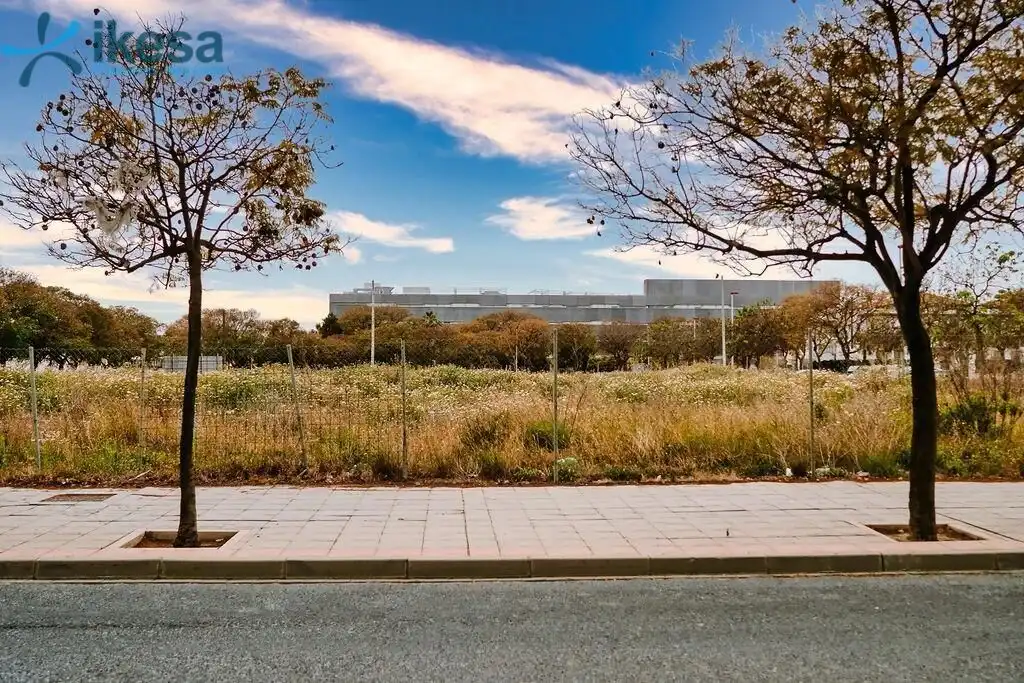 Residencial en venta en Nuevo Parque - Los Rosales - Tráfico Pesado
